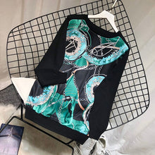 Load image into Gallery viewer, 2019 Chic European Women Long Sleeve Print Sweaters Women Spring Thin Sweaters Lady Shiny Knitted Pullovers Tops